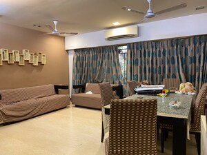 Bedroom in 3 BHK Builder Floor at Khar West – for Sale