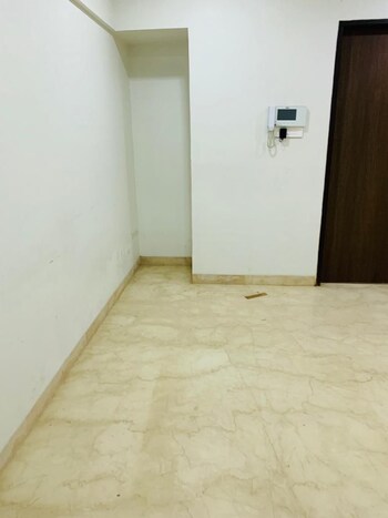 2 BHK Builder Floor for Sale in Sanjay Colony, Delhi