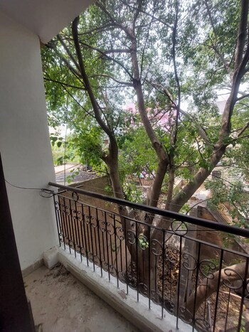 1 BHK Flat for Rent in Sarita Vihar, Delhi