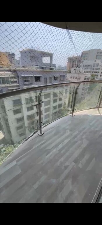 2 BHK Flat for Rent in Santacruz West, Mumbai