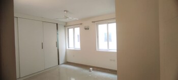Emaar Emerald Floors Premier