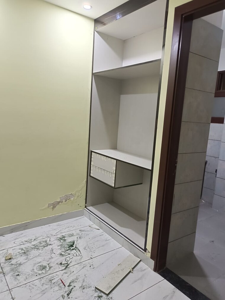 Balcony, sector 69 2 Bedroom 132 Sq.Yd. Builder Floor In Sector 69 Gurgaon 10153203