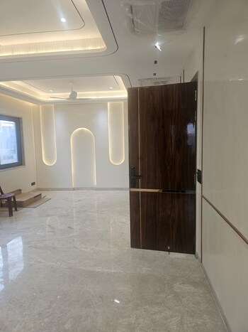 3 BHK Builder Floor for Sale in Ram Vihar, Delhi