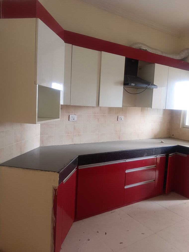 Kitchen, awho-shanti-vihar 3 Bedroom 1750 Sq.Ft. Apartment In Sector 95 Gurgaon 10155516