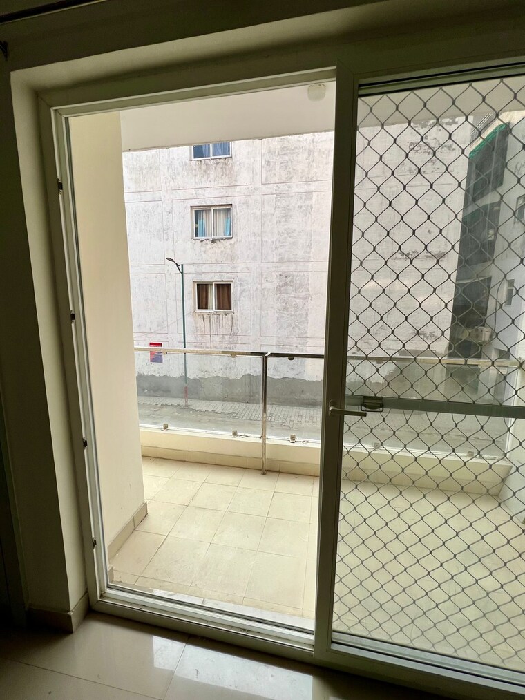 Balcony, amolik-residency 2 Bedroom 120 Sq.Yd. Builder Floor In Sector 86 Faridabad 10155444