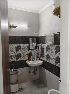 3.5 BHK + Study Room Builder Floor For Sale in Smart World Gems