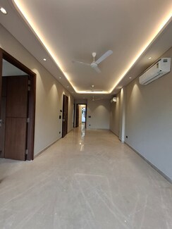 3 BHK + Servant Room Builder Floor For Rent in Chittaranjan Park