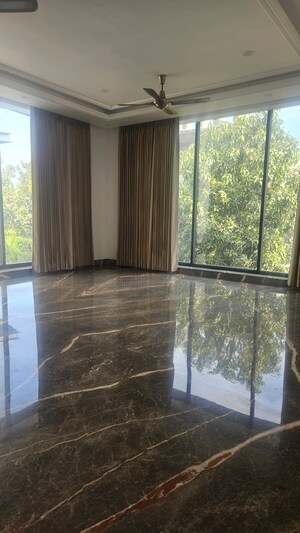 5 BHK Independent House For Sale in Vasant Kunj