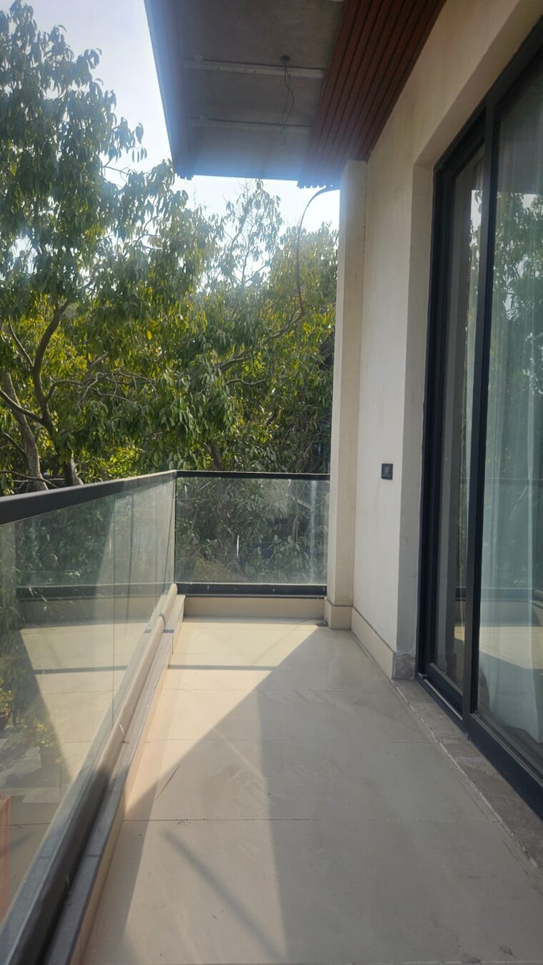 Balcony, vasant kunj 5 Bedroom 90000 Sq.Ft. Independent House In Vasant Kunj Delhi 10156228