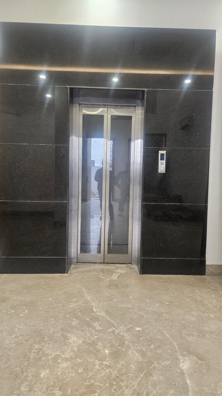 undefined, vasant kunj 5 Bedroom 90000 Sq.Ft. Independent House In Vasant Kunj Delhi 10156228