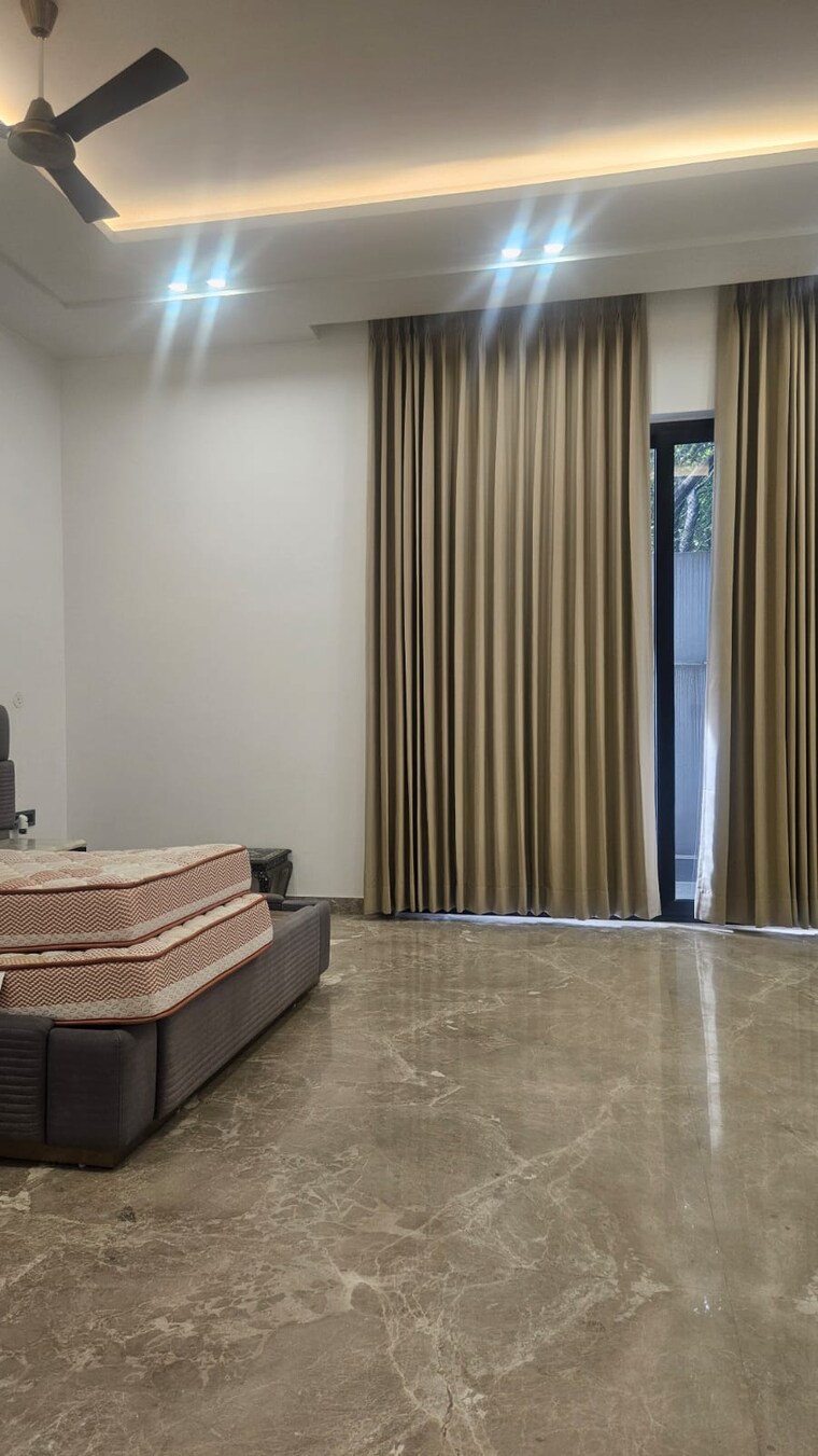 Bathroom, vasant kunj 5 Bedroom 90000 Sq.Ft. Independent House In Vasant Kunj Delhi 10156228