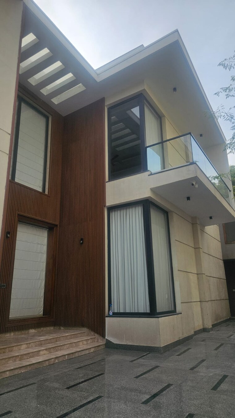 Kitchen, vasant kunj 5 Bedroom 90000 Sq.Ft. Independent House In Vasant Kunj Delhi 10156228