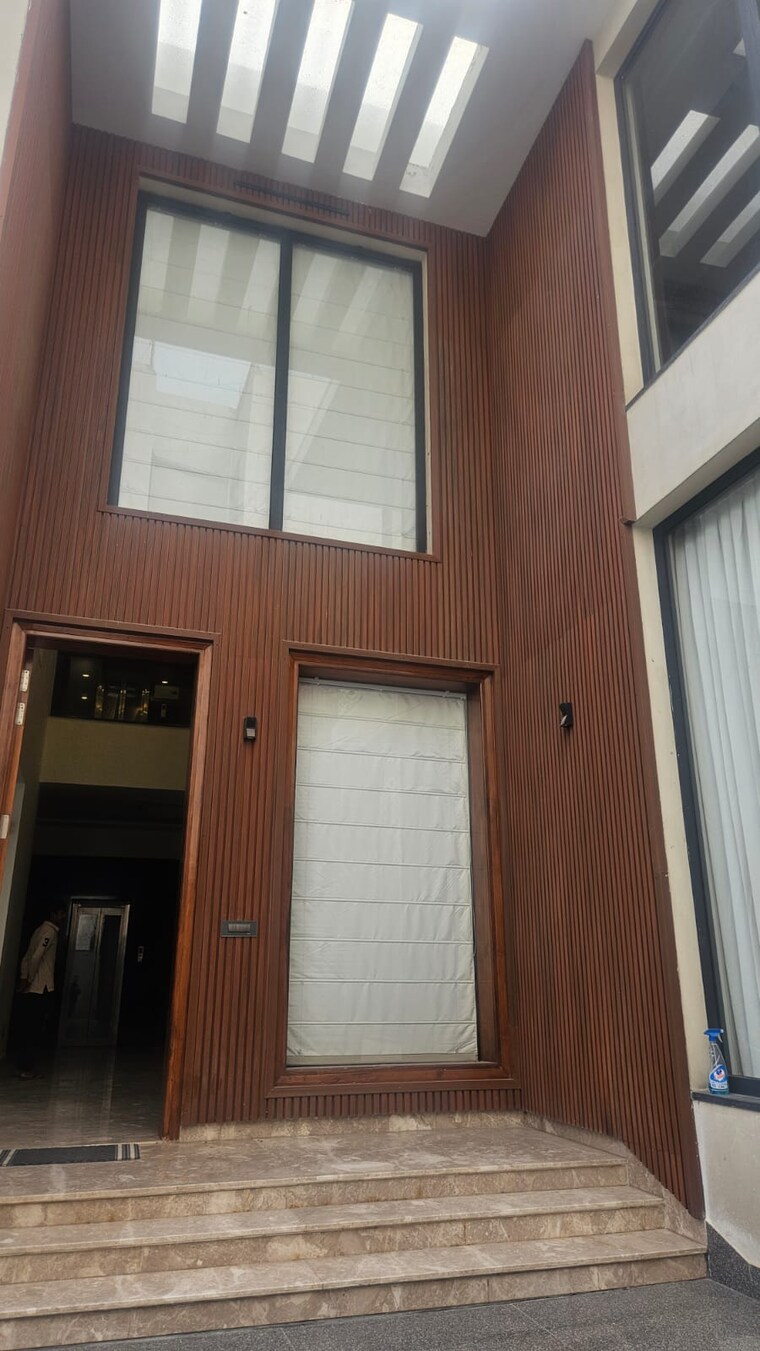 Kitchen, vasant kunj 5 Bedroom 90000 Sq.Ft. Independent House In Vasant Kunj Delhi 10156228