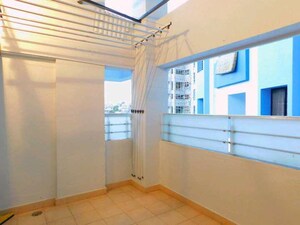 Room in 2 BHK Apartment at Gera Emerald City, Kharadi – for Rent