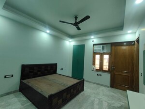 Bedroom in 2 BHK Builder Floor at Sector 45 – for Rent
