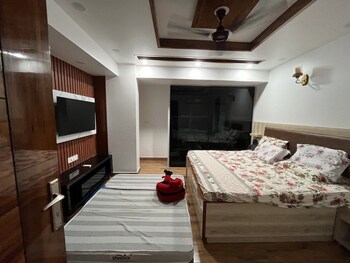4 BHK Flat for Rent in Vasant Kunj, Delhi