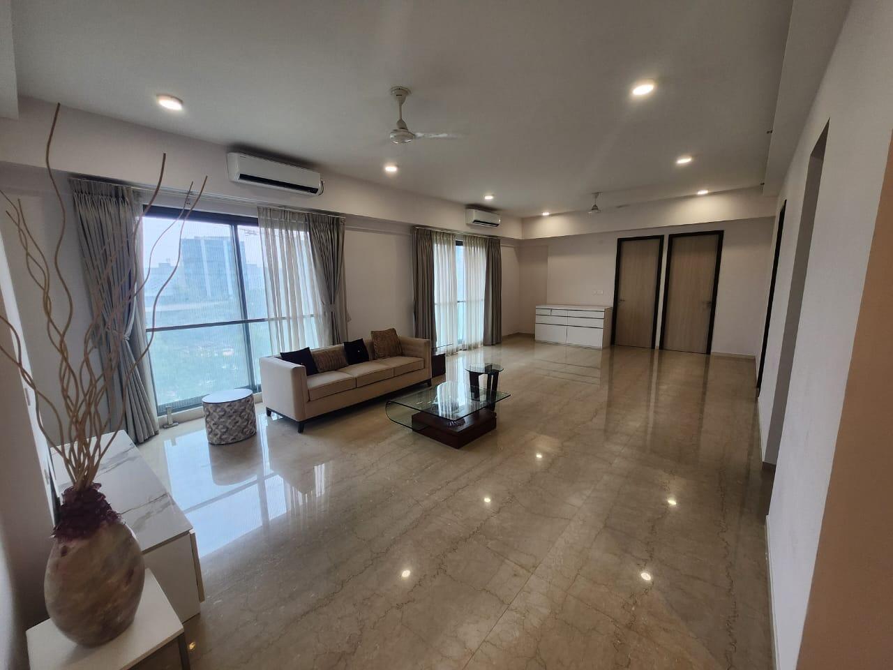 4 BHK + Pooja Room,Servant Room 3500 Sq.Ft. Apartment in Omkar 1973