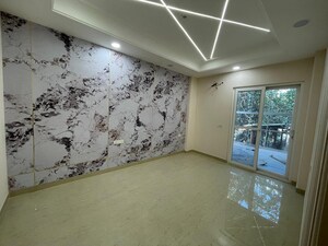 Room in 4 BHK Builder Floor at South City 2 – for Sale