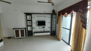 Room in 2 BHK Apartment at Magarpatta City Iris, Hadapsar – for Rent