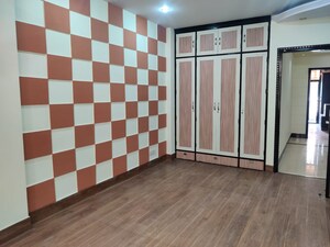 Room in 3 BHK Builder Floor at Ansal Sushant Lok I, Sector 43 – for Rent