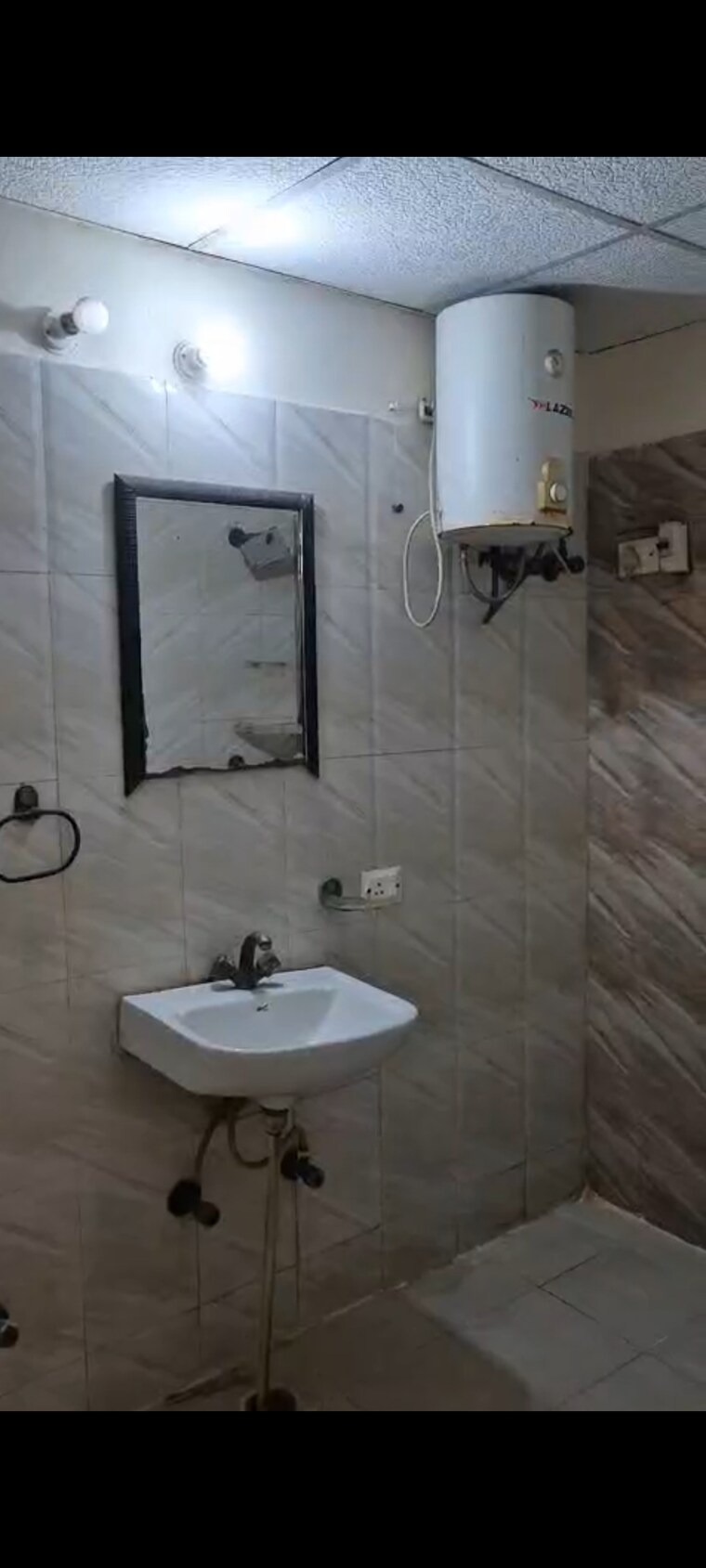 Bathroom, antriksh-golf-view 3 Bedroom 1480 Sq.Ft. Apartment In Sector 78 Noida 10163555