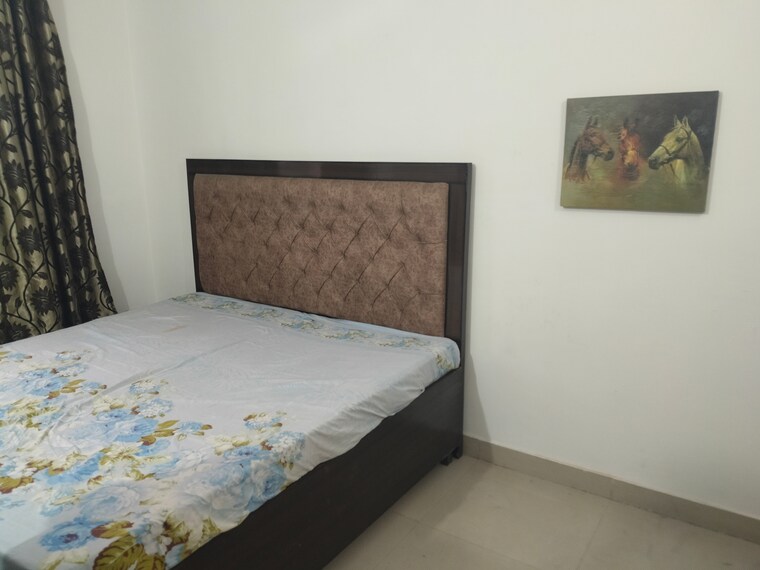 Bedroom, penta-homes 2 Bedroom 1300 Sq.Ft. Apartment In Vip Road Zirakpur 10163565