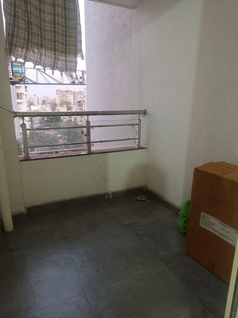 Room, kala khadak 1 Bedroom 600 Sq.Ft. Apartment In Kala Khadak Pune 10163639