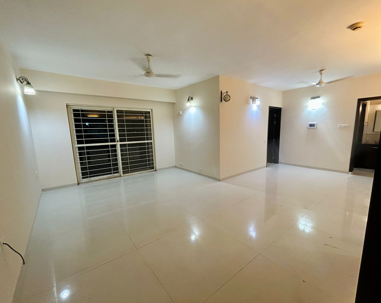 2 BHK Apartment For Rent in Kumar Primavera