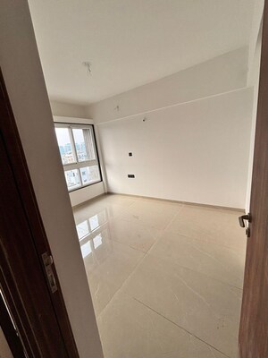 Room in 3 BHK Apartment at Pristine Allure, Kharadi – for Rent