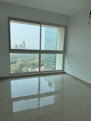 Room in 3 BHK Apartment at Aurum Q Residences, Ghansoli – for Rent