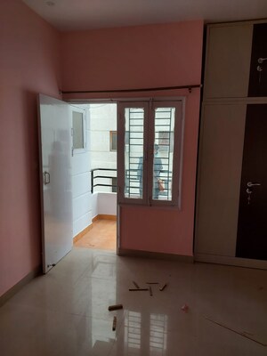 Building Lobby in 3 BHK Apartment at Gomti Nagar – for Rent