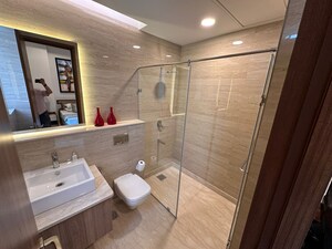 Bathroom in 4 BHK Apartment at Ambience Creacions, Sector 22 – for Rent