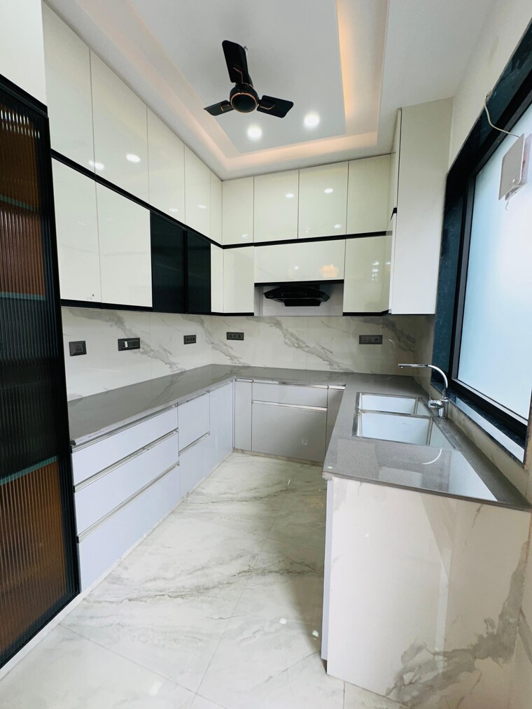 Kitchen, bptp-district-3 3 Bedroom 180 Sq.Yd. Builder Floor In Sector 85 Faridabad 10163683
