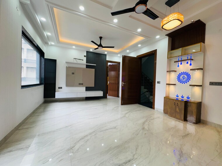 Bedroom, bptp-district-3 3 Bedroom 180 Sq.Yd. Builder Floor In Sector 85 Faridabad 10163683