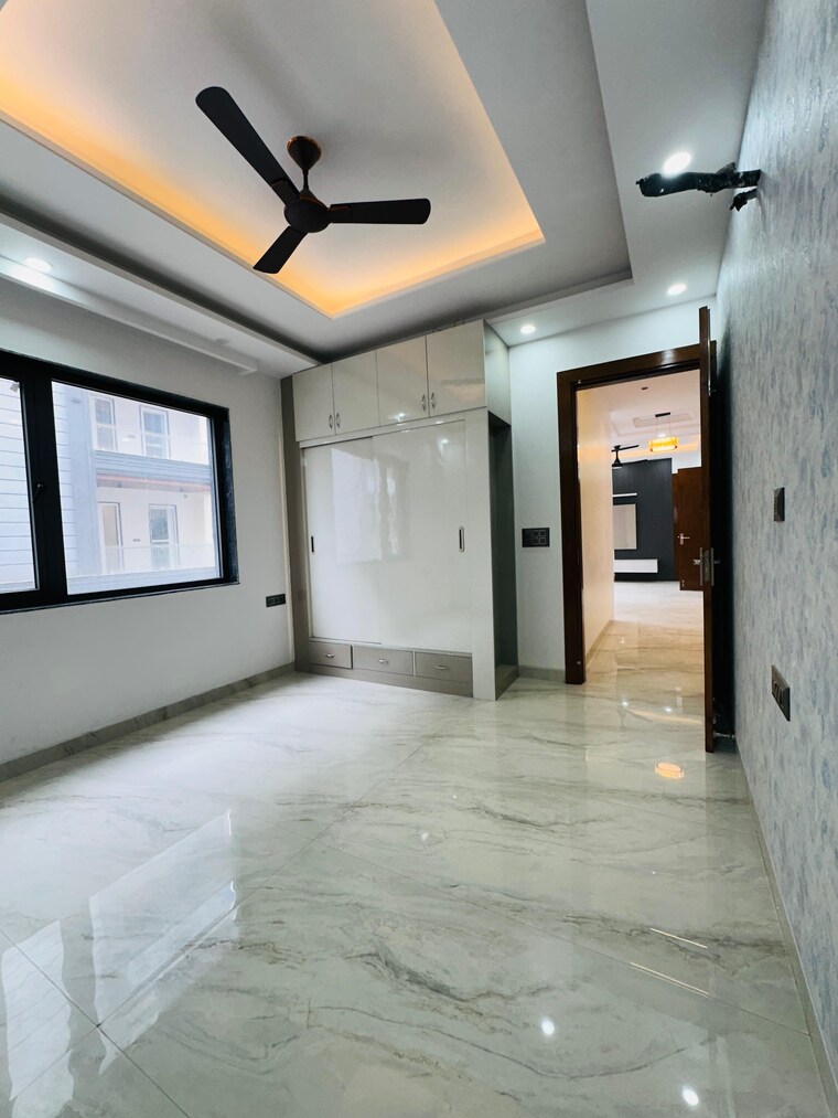 Room, bptp-district-3 3 Bedroom 180 Sq.Yd. Builder Floor In Sector 85 Faridabad 10163683