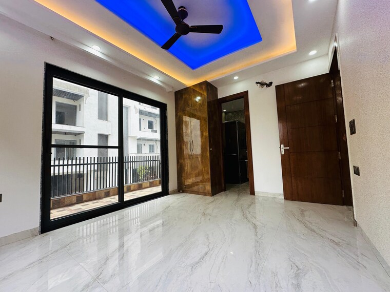 Bedroom, bptp-district-3 3 Bedroom 180 Sq.Yd. Builder Floor In Sector 85 Faridabad 10163683