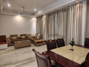 Living Room in 3 BHK Builder Floor at Dlf Phase ii – for Rent
