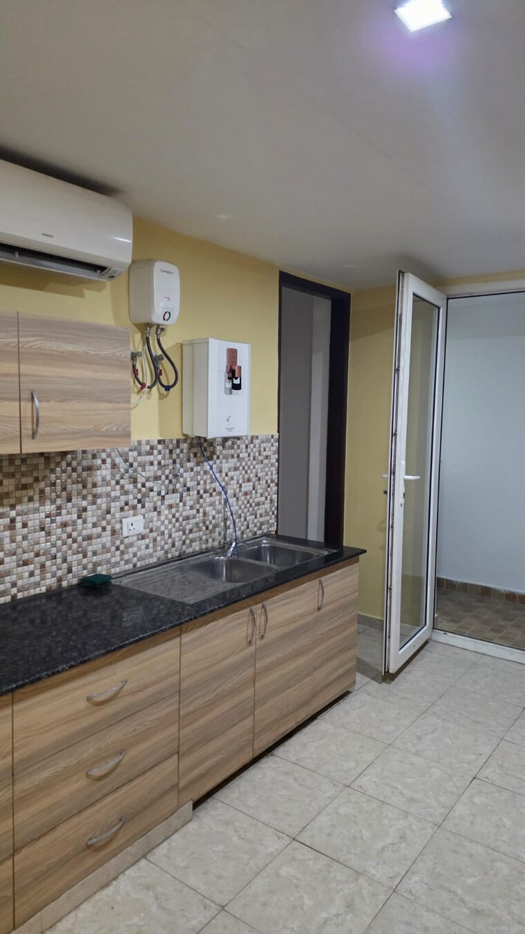 Bedroom, gomti nagar 3.5 Bedroom 2350 Sq.Ft. Apartment In Gomti Nagar Lucknow 10163707