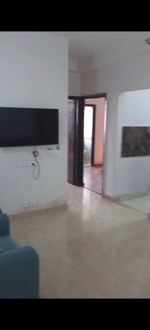 Room in 3 BHK Apartment at Amrapali Riverview, Amrapali Leisure Valley – for Rent