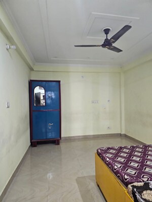 Room in 2 BHK Builder Floor at Chinhat – for Rent