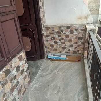 1.5 BHK Builder Floor for Rent in Outram Lines, Delhi