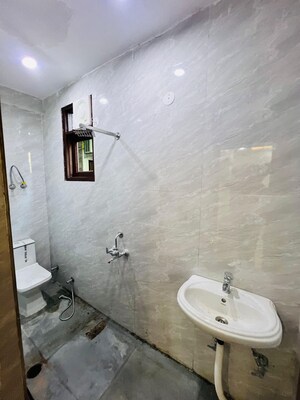 Bathroom in 1 BHK Builder Floor at Saket – for Rent