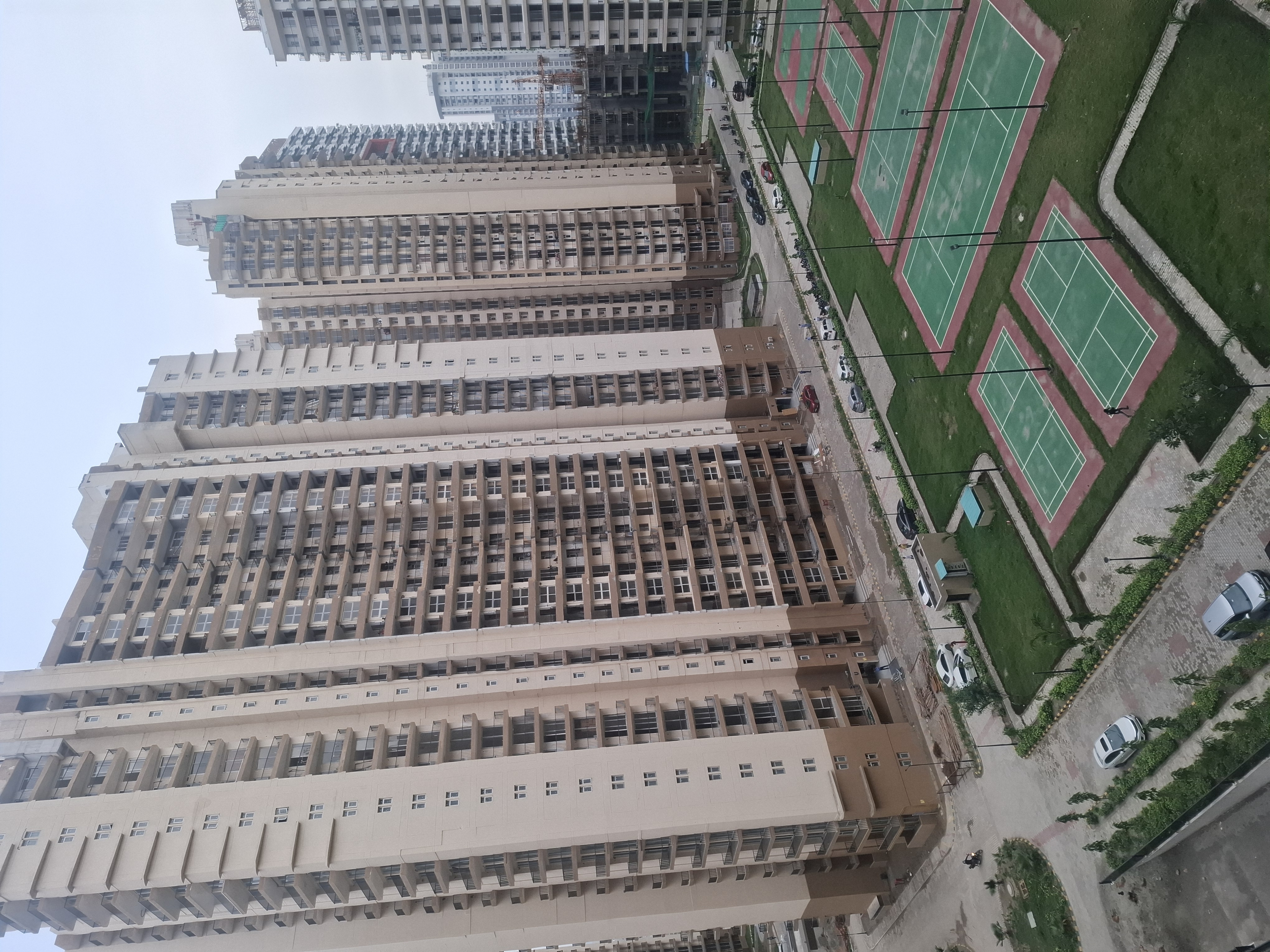 2.5 BHK 1350 Sq.Ft. Apartment in Amrapali Heartbeat City