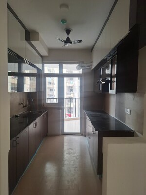 Master Bedroom in 2.5 BHK Apartment at Amrapali Heartbeat City, Sector 107 – for Rent