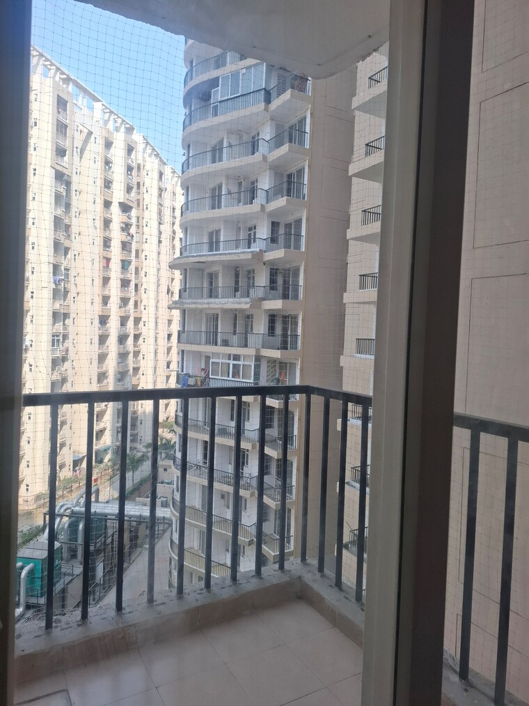 Exterior View, amrapali-heartbeat-city 2.5 Bedroom 1350 Sq.Ft. Apartment In Sector 107 Noida 10169681