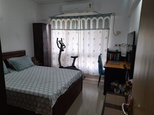Master Bedroom in 2 BHK Apartment at Zinnia CHS, Powai – for Rent