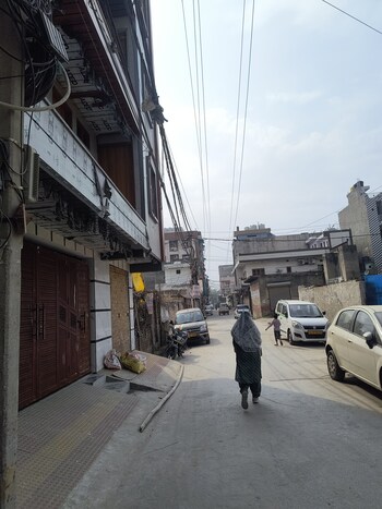 3 BHK Builder Floor for Sale in Kakrola, Delhi