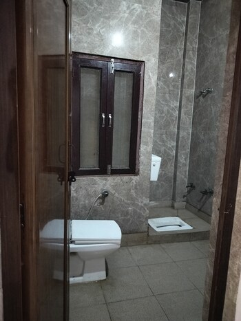1 RK Builder Floor for Rent in Vipin Garden, Delhi