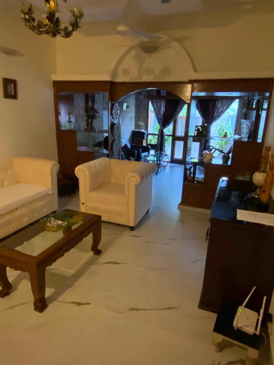 3 BHK + Servant Room Apartment For Sale in Vasant Vihar