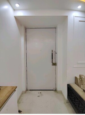 Bathroom in 3 BHK Apartment at Bestech Park View Ananda, Sector 81 – for Sale